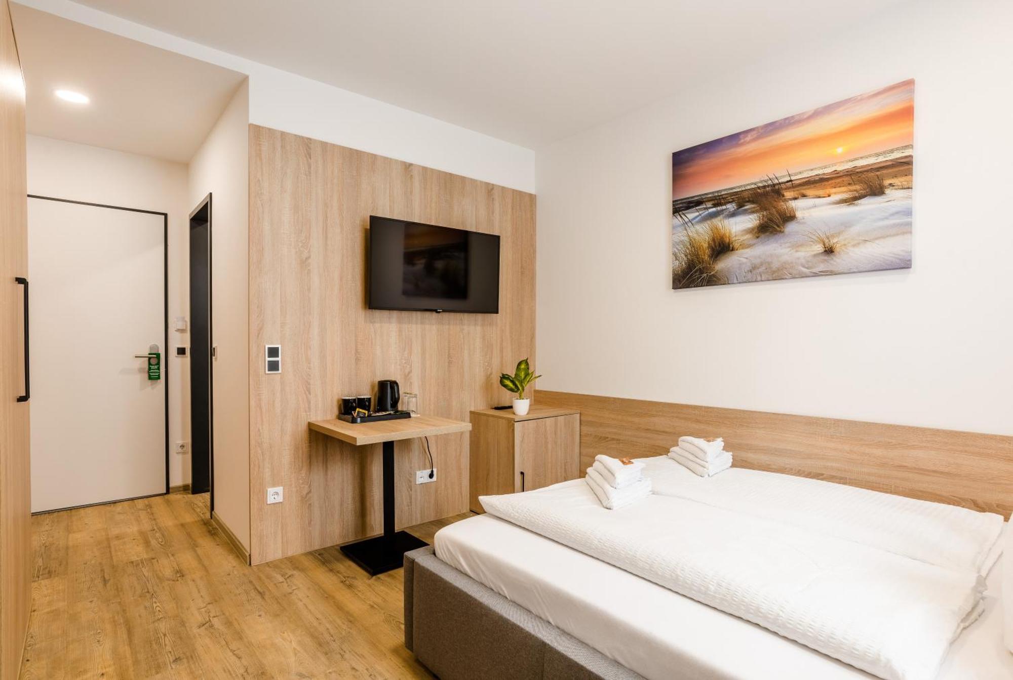 Hotel Montenegro Worms Exteriör bild
