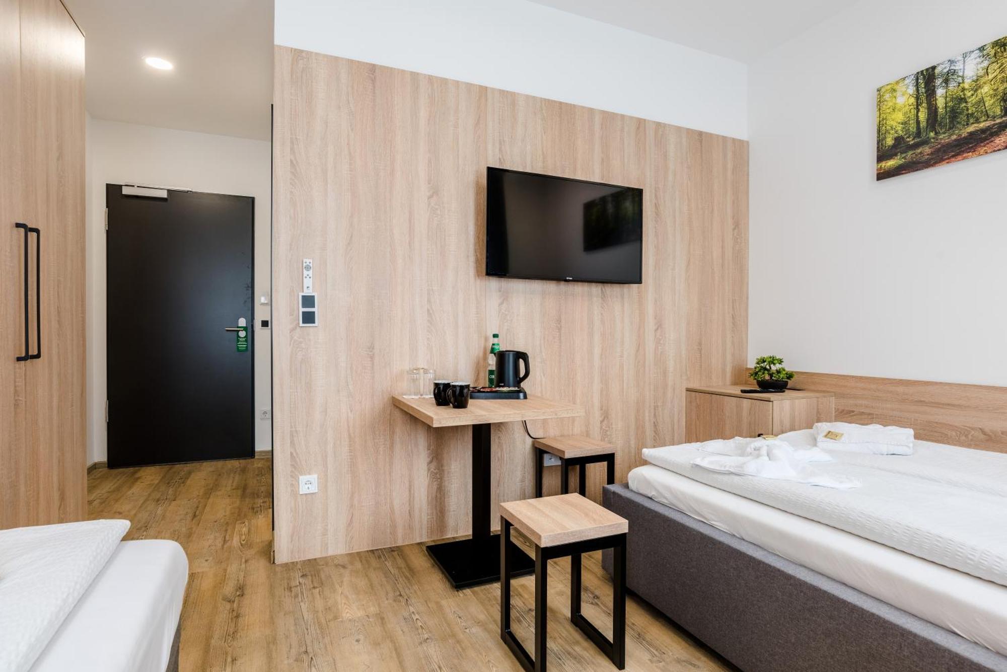 Hotel Montenegro Worms Exteriör bild