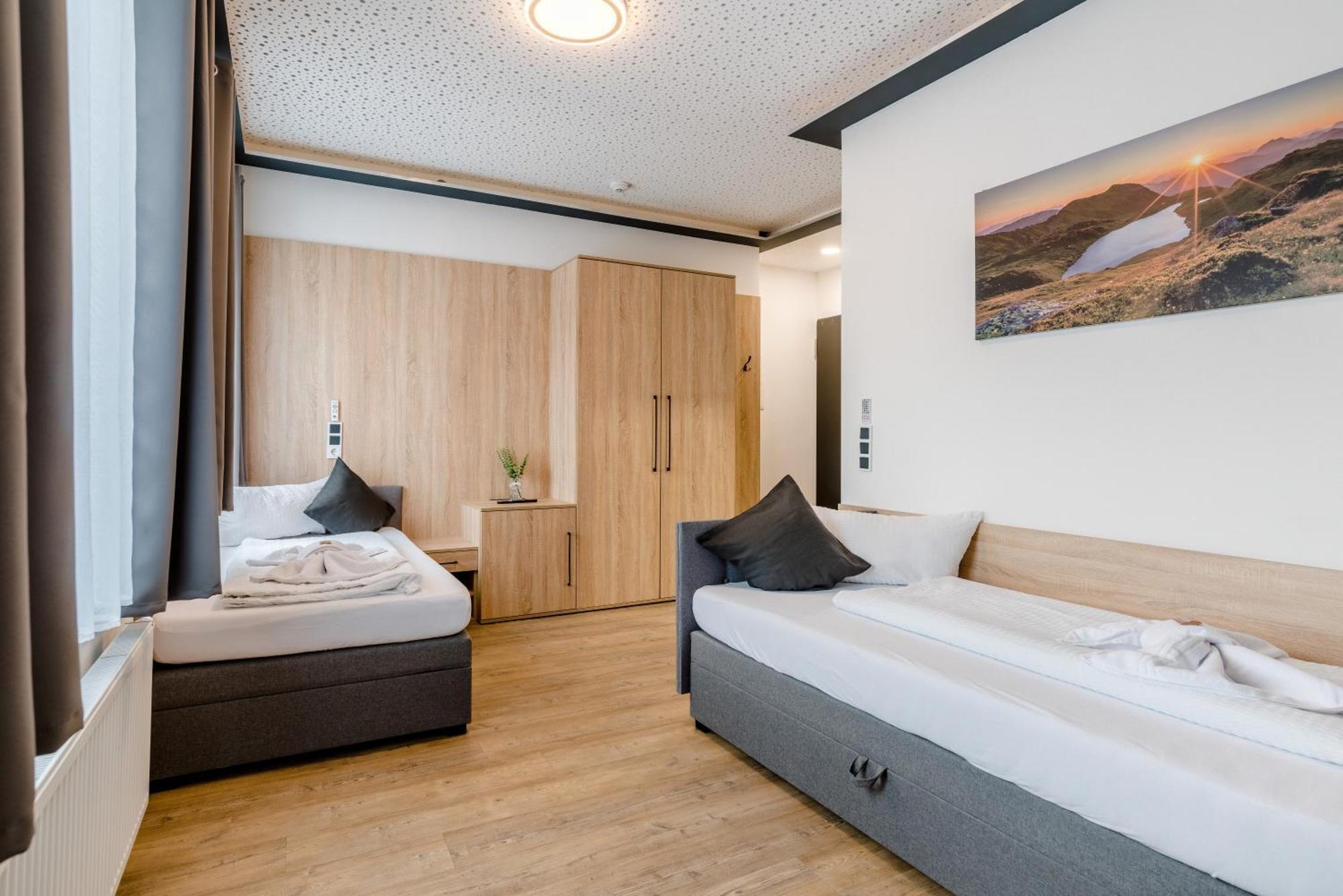 Hotel Montenegro Worms Exteriör bild