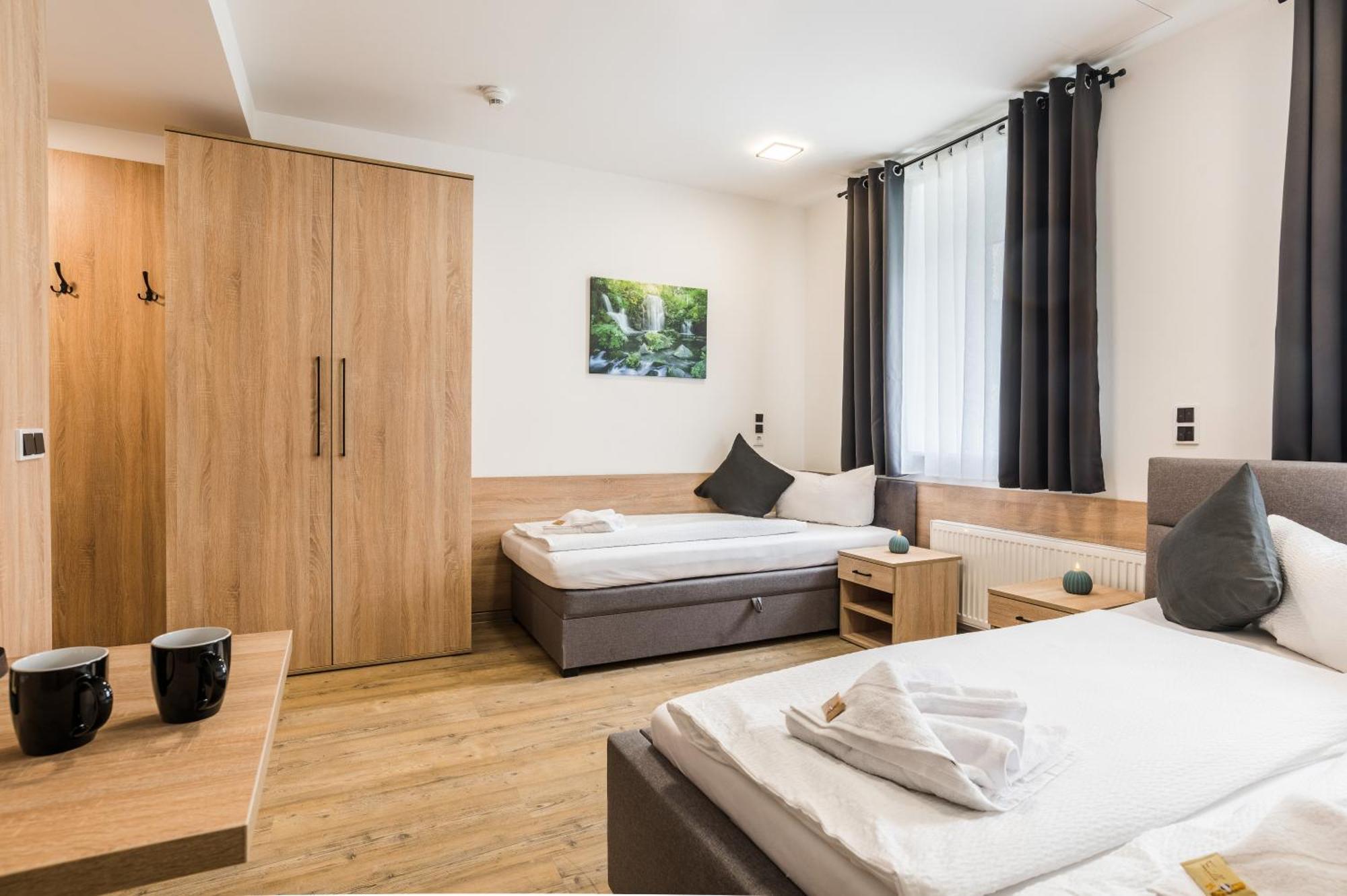 Hotel Montenegro Worms Exteriör bild