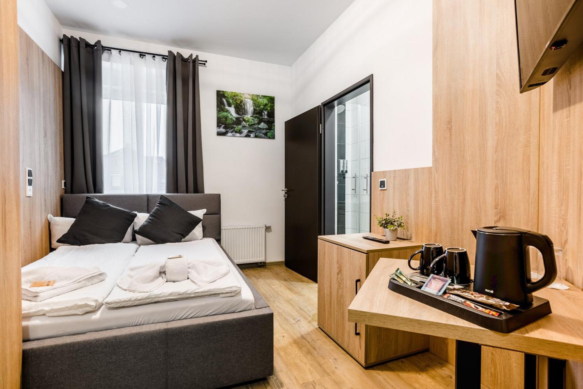 Hotel Montenegro Worms Exteriör bild
