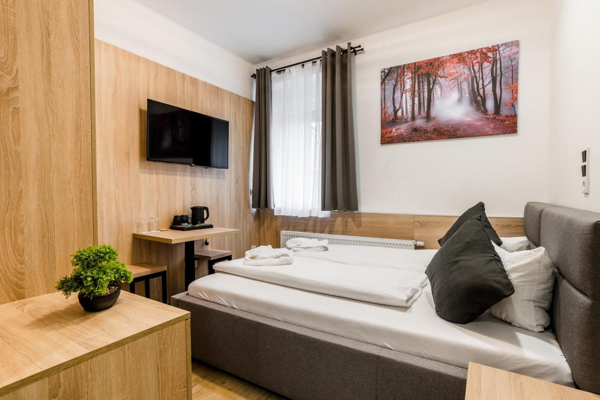 Hotel Montenegro Worms Exteriör bild