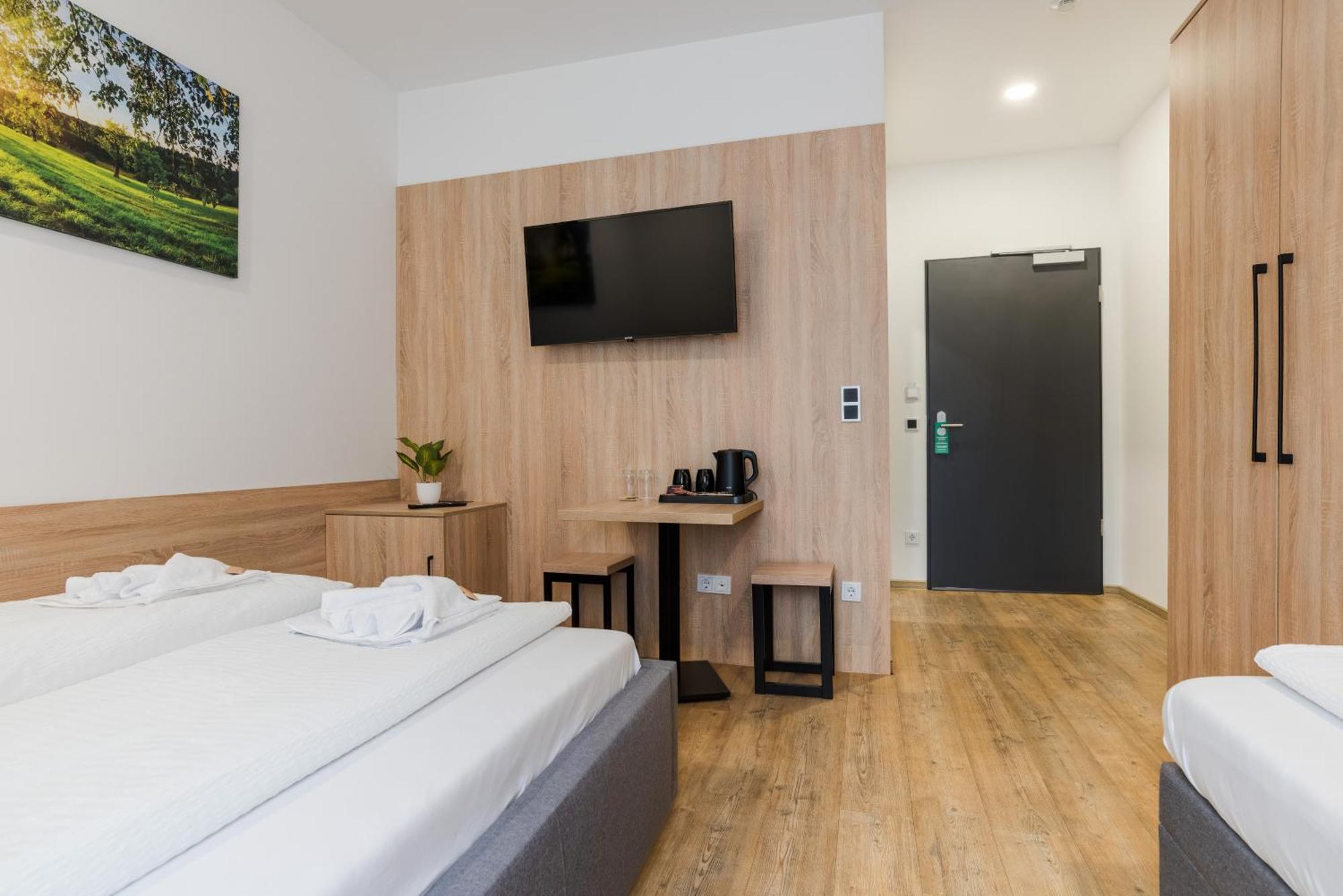 Hotel Montenegro Worms Exteriör bild