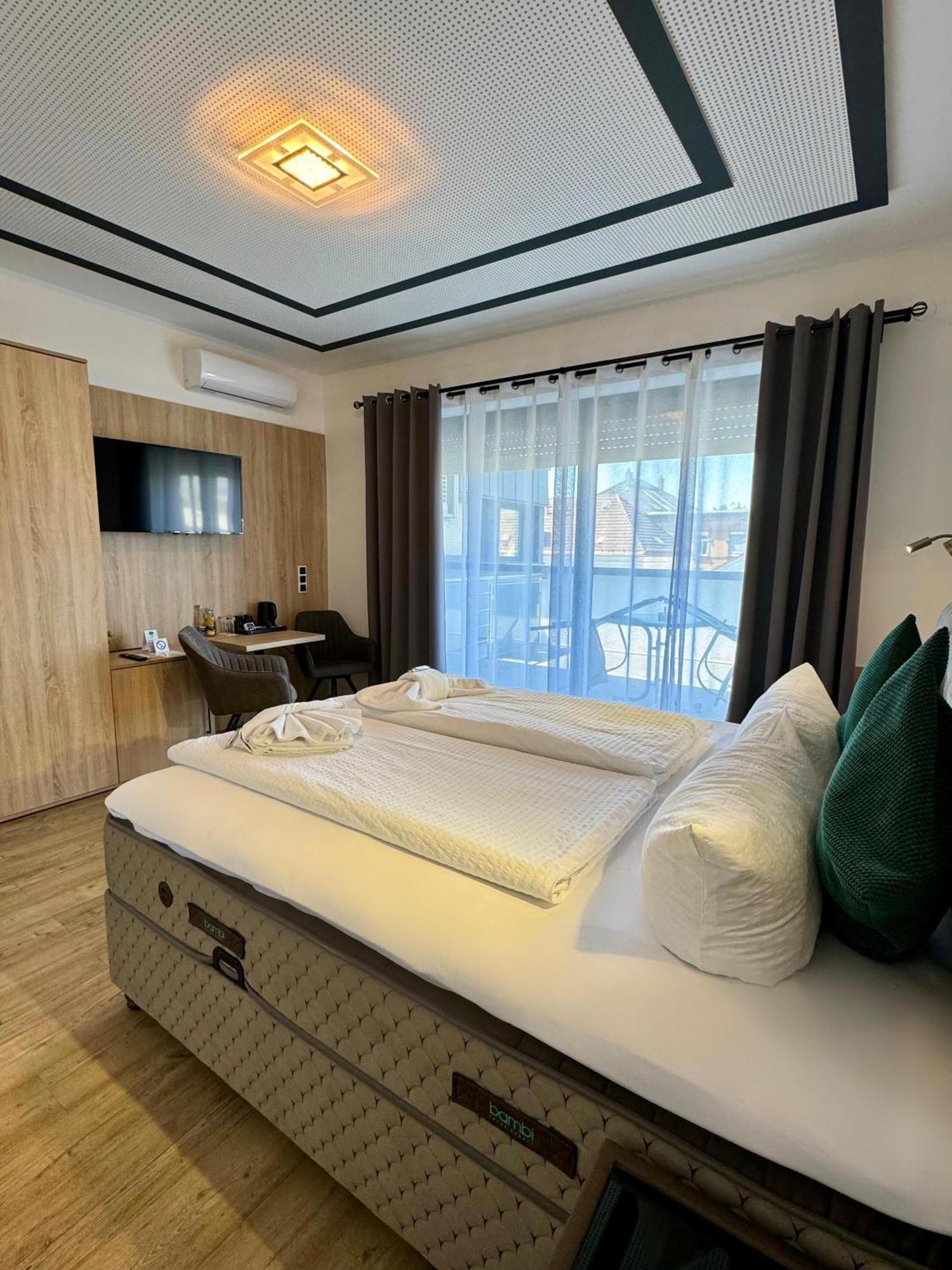Hotel Montenegro Worms Exteriör bild