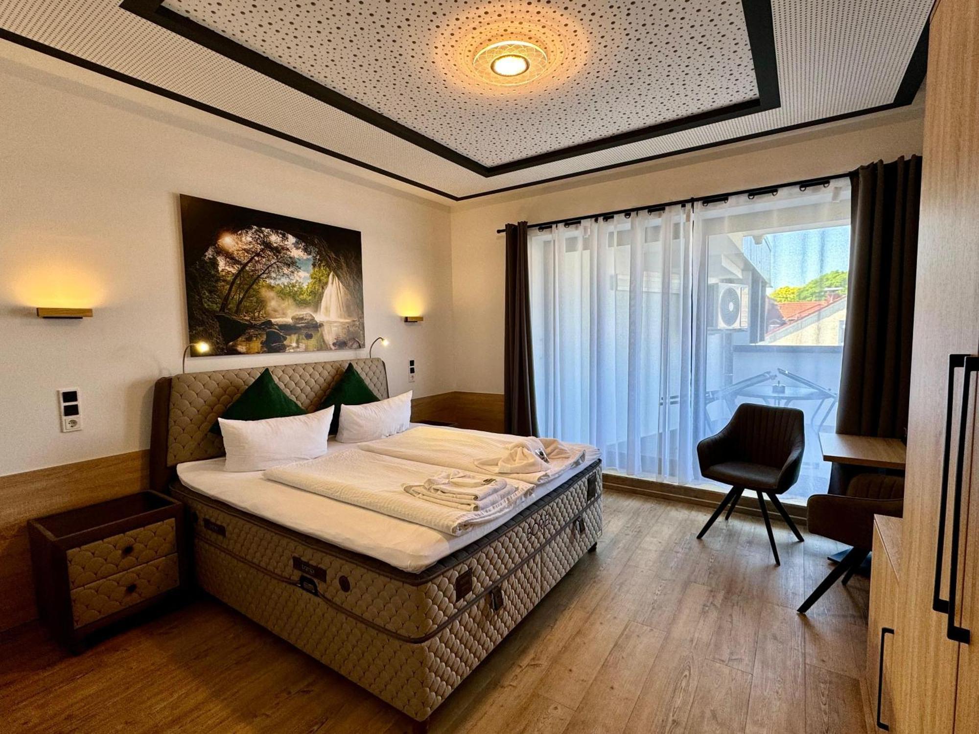 Hotel Montenegro Worms Exteriör bild